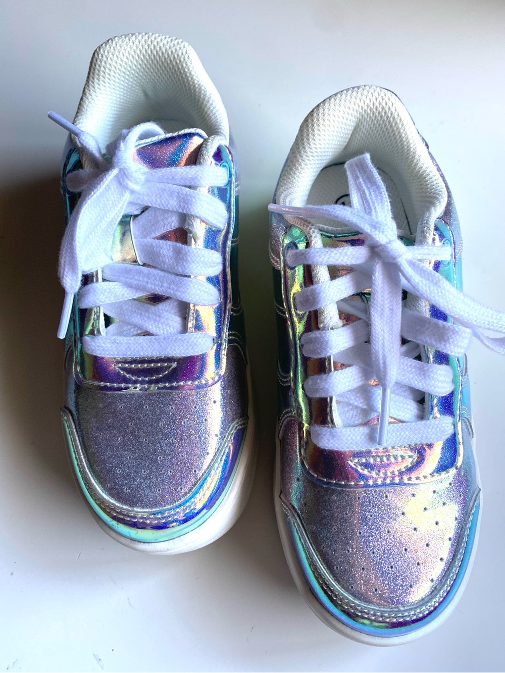 Class Girls Whitney Court Sneakers in a vibrant, iridescent holographic finish. - Picture 2 of 8